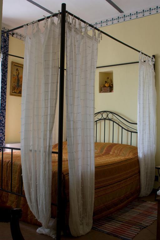 Arco Dei Nobili Bed & Breakfast Monforte dʼAlba Eksteriør bilde